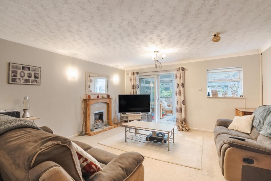 Image: 2 Bridle Way Wimborne Dorset 